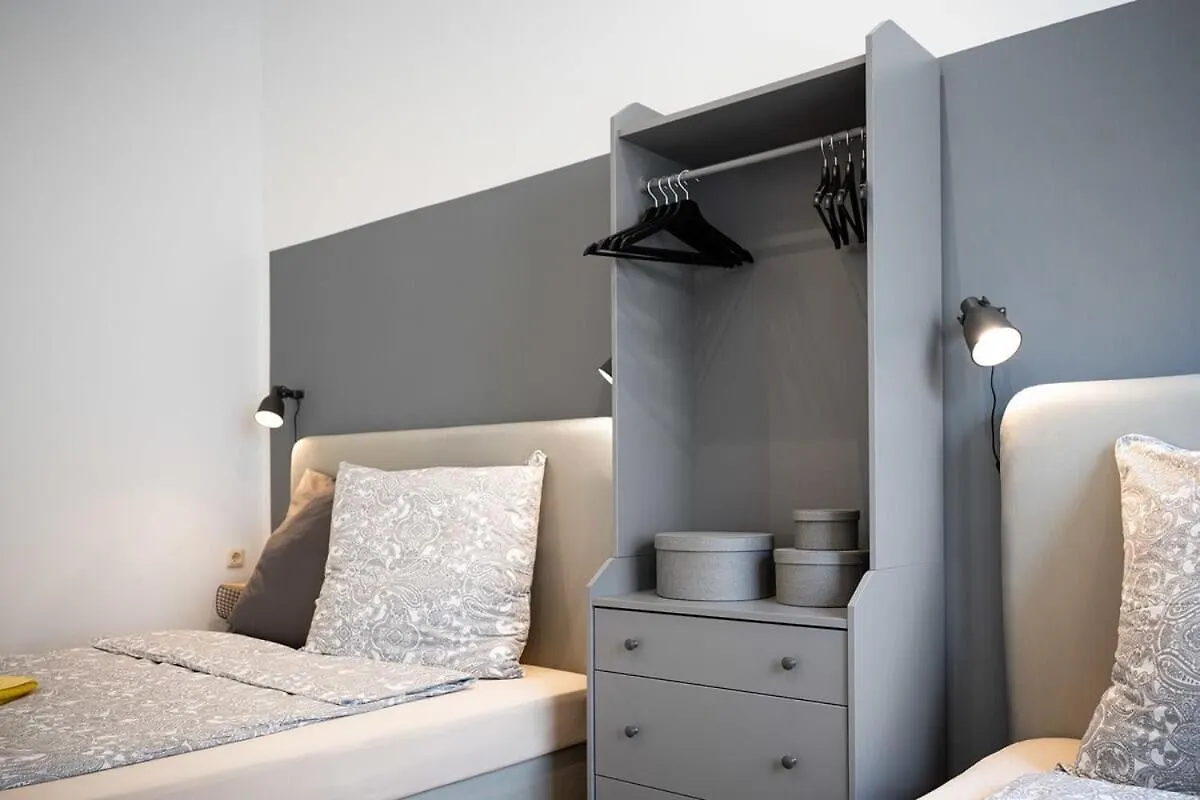 מינכן Big Central Apartment Near Rotkreuzplatz With 3 Bedroom For 12 Pax 0*,  גרמניה